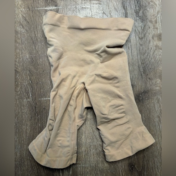 EUC Skims Shapework Short Small/Medium - Picture 3 of 6